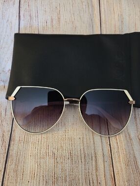 Quay Main Character Sunglasses
